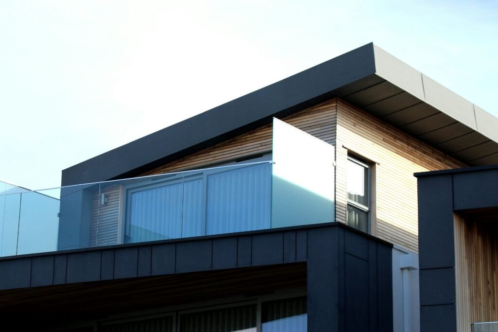 Modern house, a buyer weighing a fixed vs adjustable rate mortgage