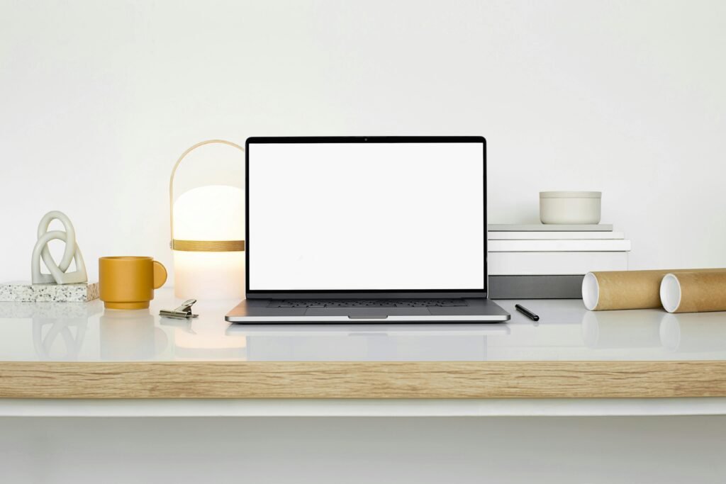 Laptop on a desk, ready to earn your first $500 online