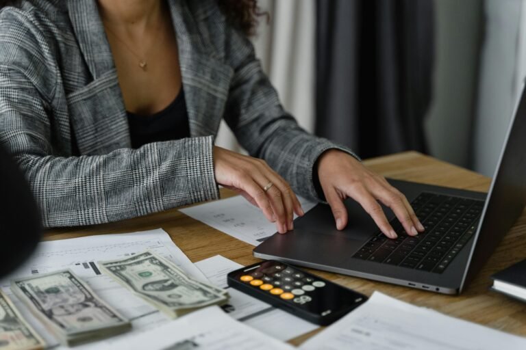 1099 Form Explained: Types, Deadlines and What to Do