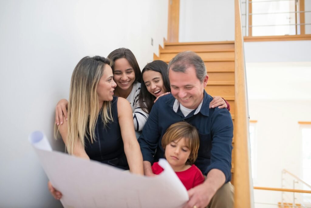 Family planning their finances with a life insurance calculator