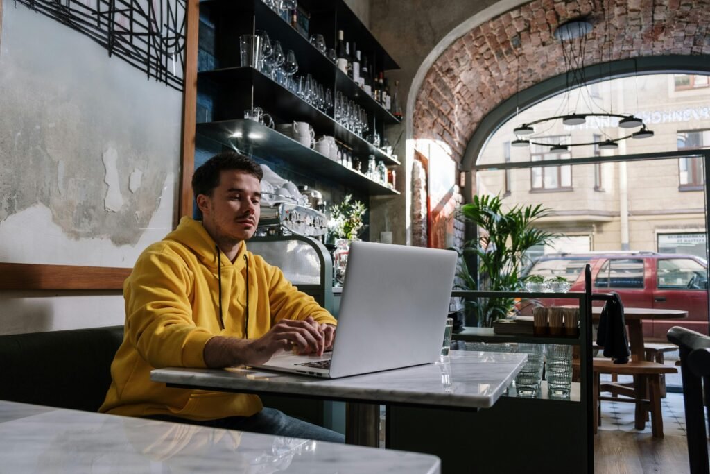 how to start freelancing with no experience working from home