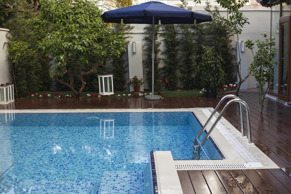 Backyard pool, a liability risk an umbrella policy covers
