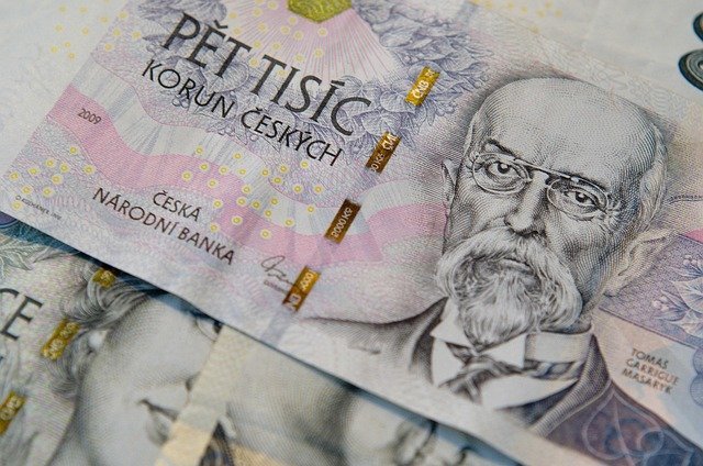 Banknotes spread out, savings from a balance transfer