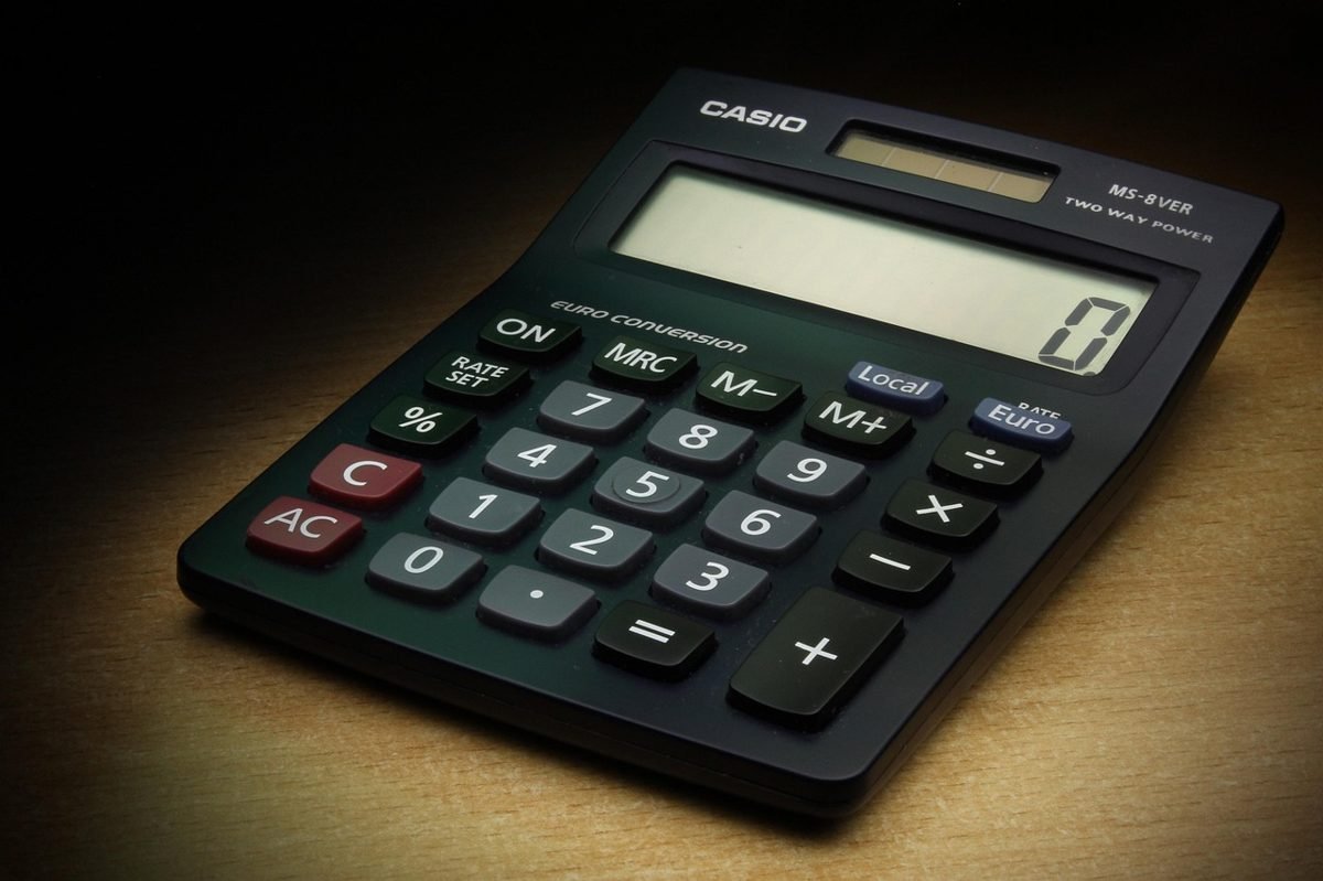 Calculator used to work out a minimum freelance rate