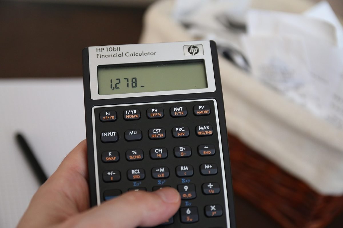 Financial calculator used to work out how much to save for retirement