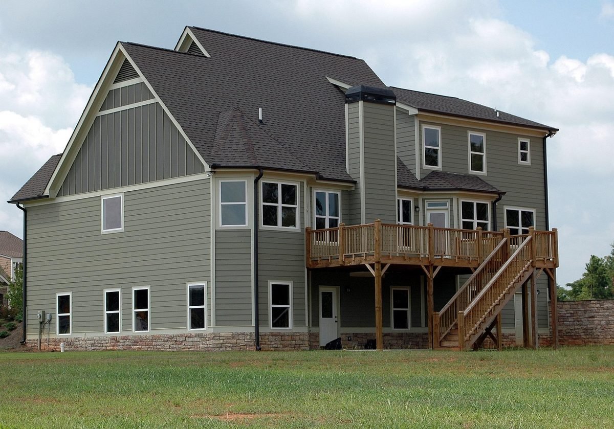 Suburban house exterior for a buyer who plans to stay five years